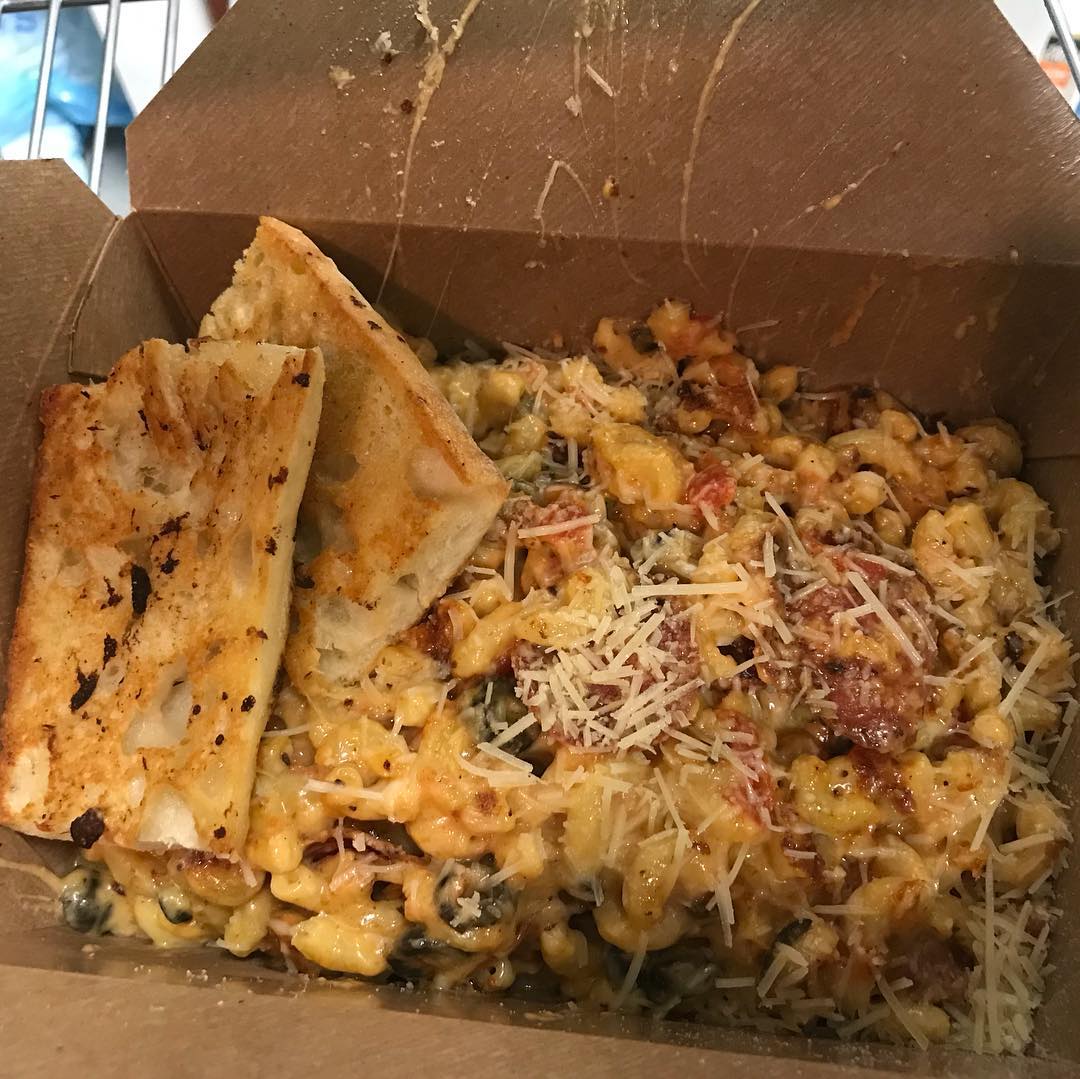 Pizza Mac (Source Mac Daddy's)