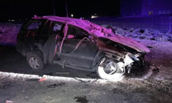 Teen leads Othello police on high-speed chase, crashes stolen SUV