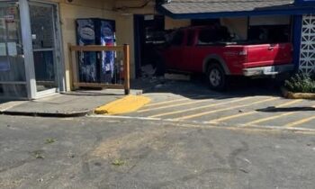 Driver crashes into Yakima Inn, DUI suspected