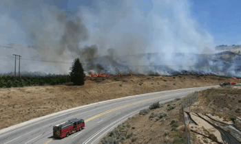 Brushfire closes roads at Eastmont interchange in East Wenatchee