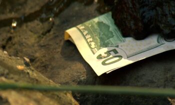 There’s money in them there hills! Pair behind ‘CashMeIfYouSpokane’ Give Away Money for the Smiles and Joy