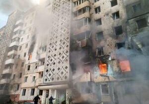 US presses Ukraine to cede land as Russian strikes kill 26