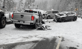 Delays on US-2 after 3-car crash west of Leavenworth