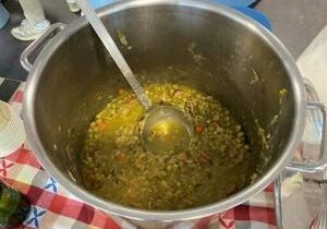 Pea soup, veggie mash contest warms up Dutch winter