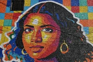 Artist creates ‘Latin American Mona Lisa’ with plastic bottle caps