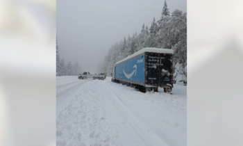 Snoqualmie pass closed both ways due to snow