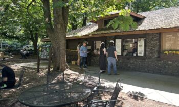 Park Bench Cafe in Manito Park to reopen on Friday